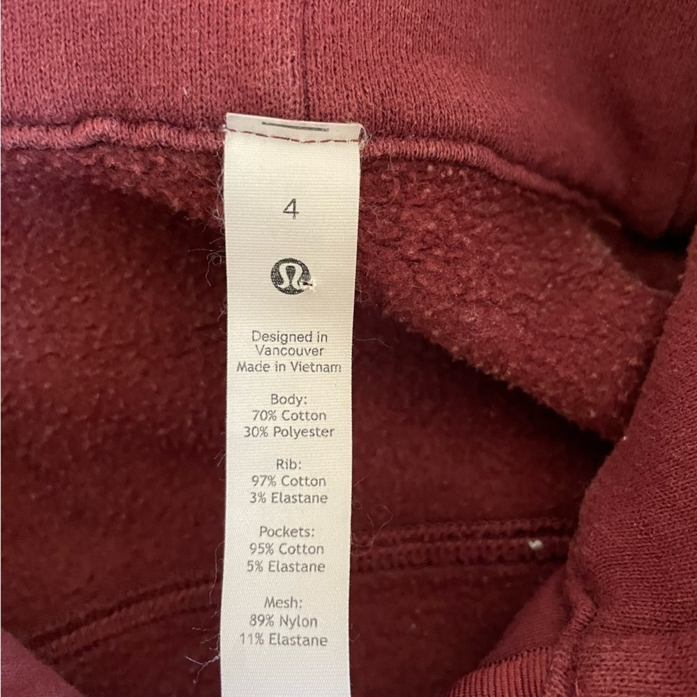 Lululemon Scuba Hoodie *Light Cotton Fleece
Red Merlot Size 4 - Picture 12 of 12